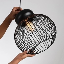 Luminária pendente de metal com design retrô