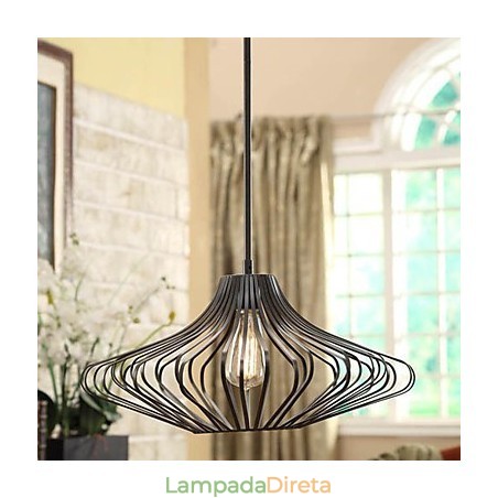 Luminária pendente moderna com estrutura de metal preto Luminária pendente moderna com estrutura de metal preto