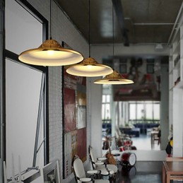 Luz pendente de metal country gold garagem