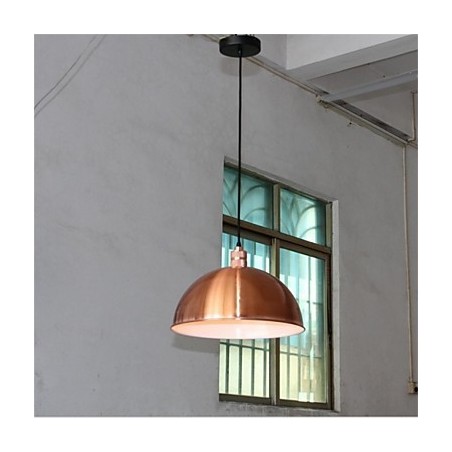 Um lustre de ferro retrô exclusivo Um lustre de ferro retrô exclusivo