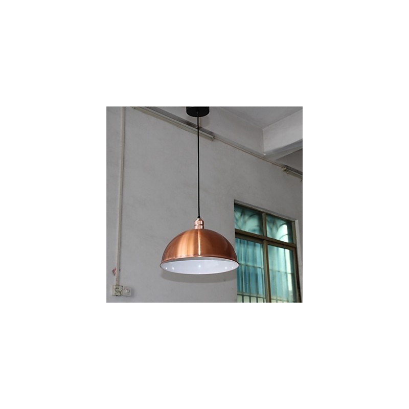 Um lustre de ferro retrô exclusivo