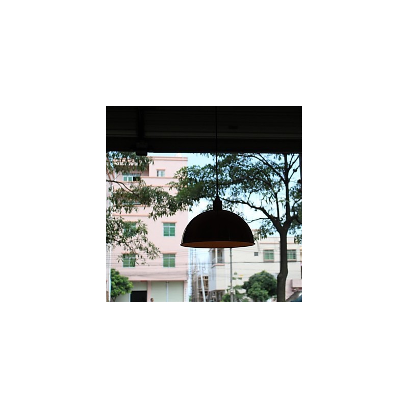 Um lustre de ferro retrô exclusivo