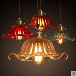 O lustre de vidro florido retrô Shanghai com tampa de cobre