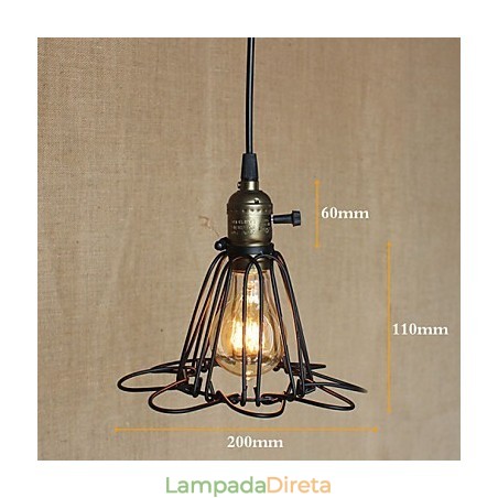 Indústria rural americana contratou uma única cabeça de lustre de ferro pequeno e criativo Indústria rural americana contratou uma única cabeça de lustre de ferro pequeno e criativo