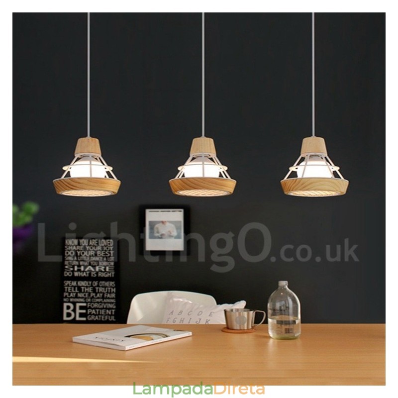 Luminária pendente de madeira e metal para sala de jantar
