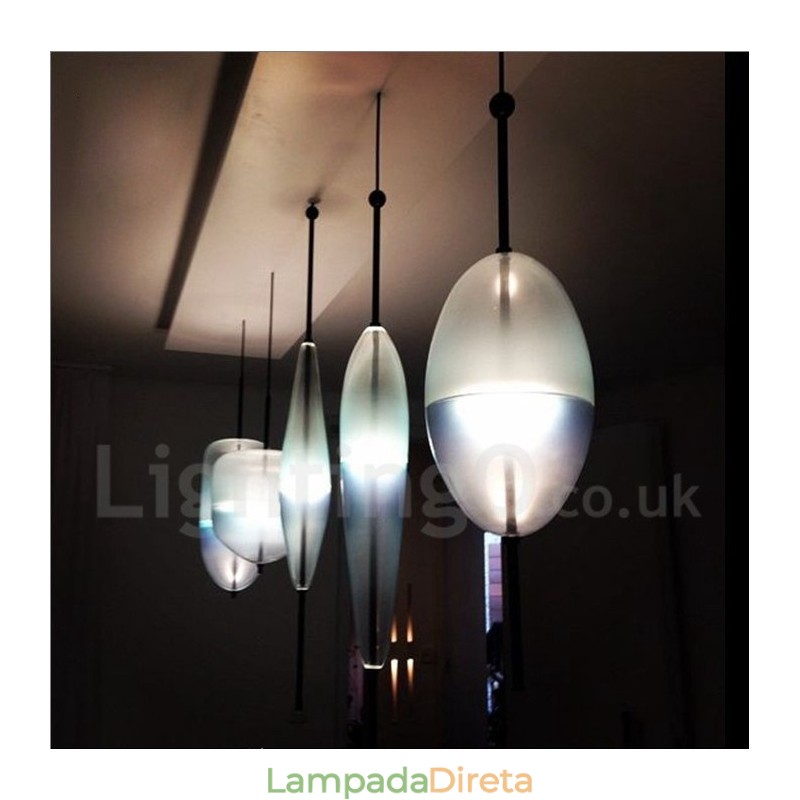 Luminária pendente moderna contemporânea com gradiente de cor e cúpula de vidro