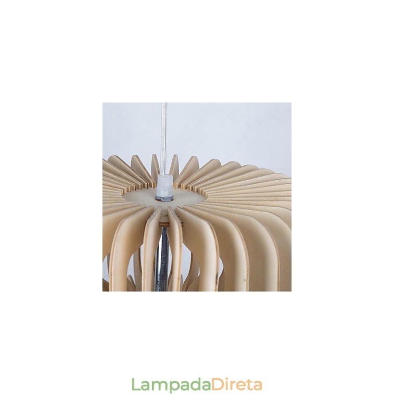 Lustre de madeira vintage com três camadas de bolo