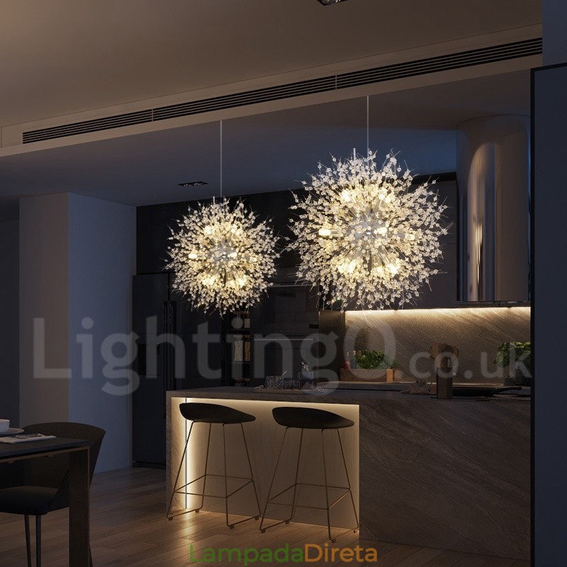 Lustre de metal com cristal e detalhes cromados em formato de dente-de-leão, globo de fogos de artifício