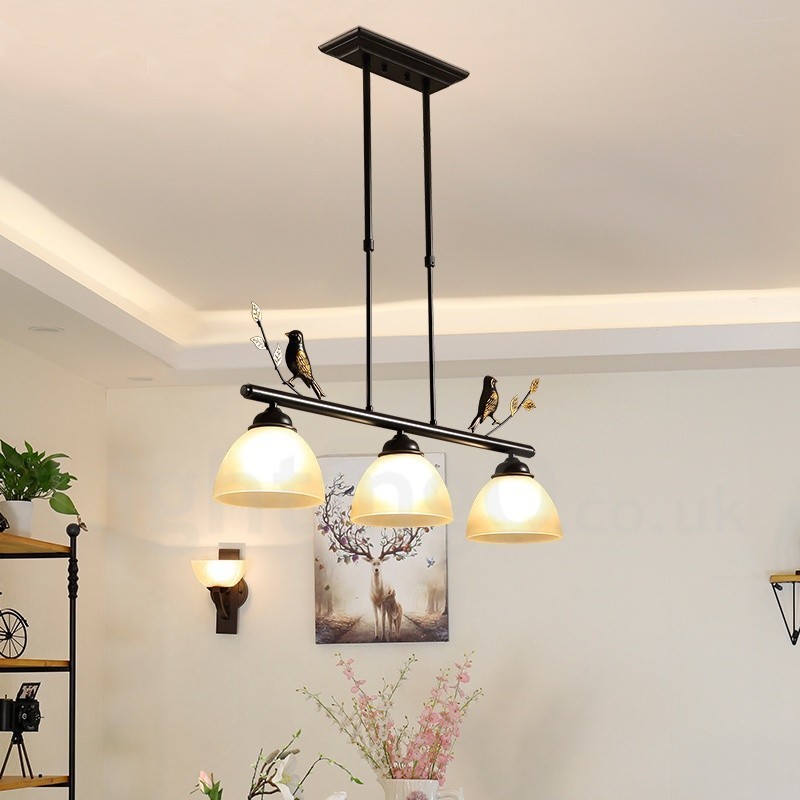 Luminária pendente retrô rústica de aço com 3 luzes e cúpula de vidro