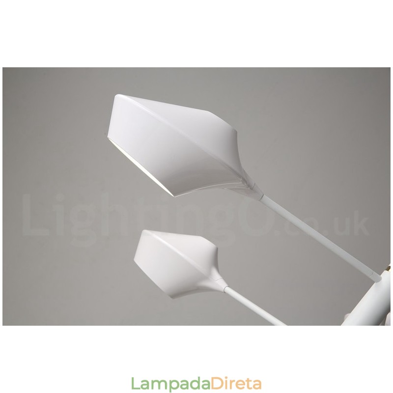 Lustre moderno e contemporâneo com cúpulas de acrílico branco e preto