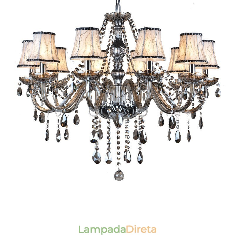 Lustre grande de cristal K9 com velas de cor cinza e abajures