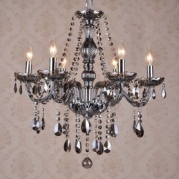 Lustre grande de cristal K9 com velas de cor cinza e abajures