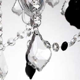 Lustre de luxo com 6 luzes em destaque