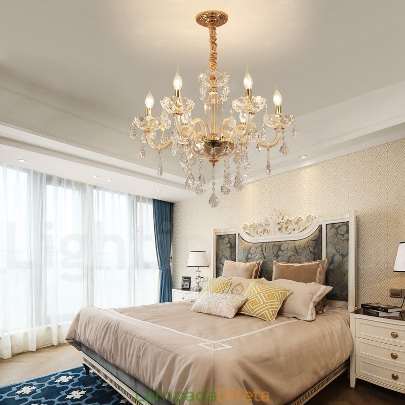 Lustre de ouro com lustre de cristal transparente