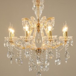 Lustre de cristal dourado com 8 velas