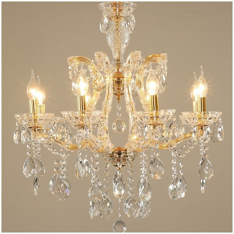 Lustre de cristal dourado com 8 velas