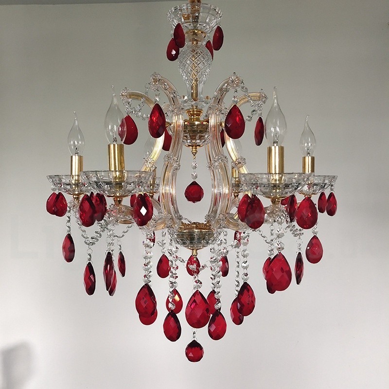 Lustre de vela dourada de 6 luzes com cristal vermelho