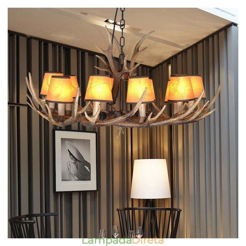 Lustre antigo de chifre retrô com abajures