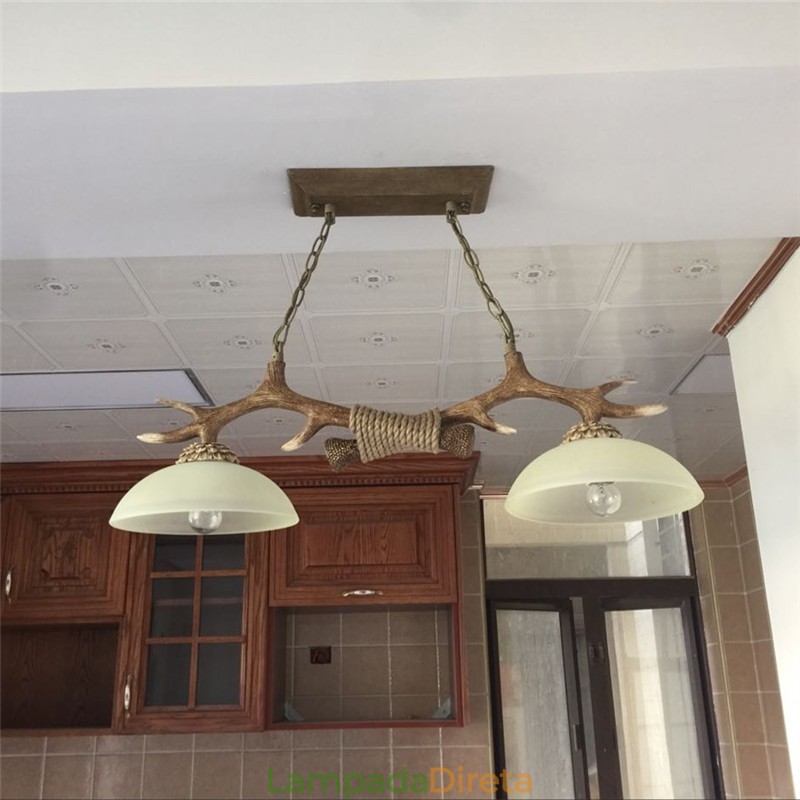 2 Luzes pendentes antigas de chifres retrô artísticos rústicos castanhos claros com cúpula de vidro