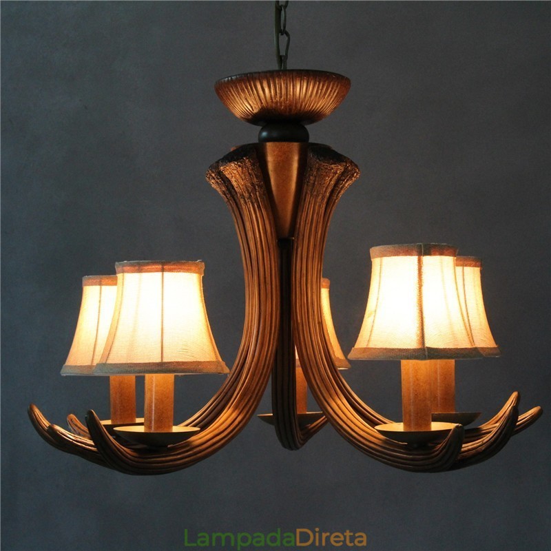 Lustre antigo de chifre retrô artístico rústico de 5 luzes com abajures