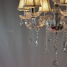 Lustre moderno de luxo com 6 luzes em decoração de cristal
