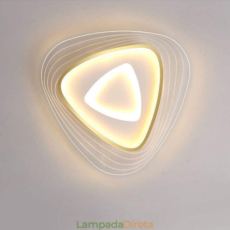 Luminária de teto triangular embutida