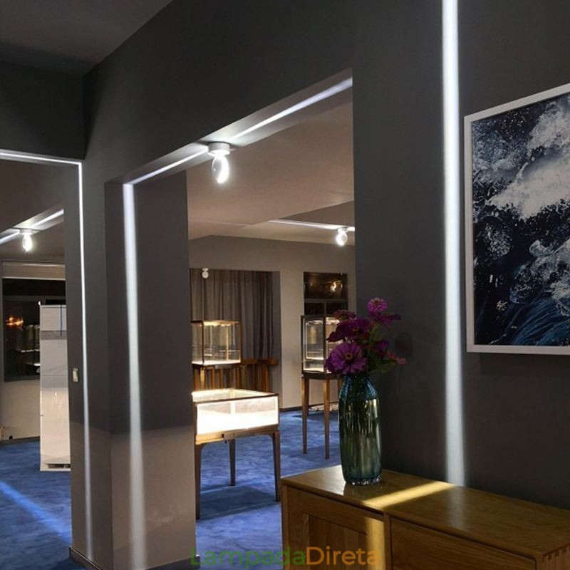 Luminária de parede moderna com luz de bar