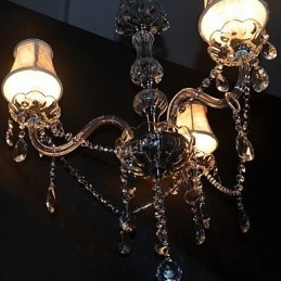 Lustre moderno esplêndido de 3 luzes com braço de cristal