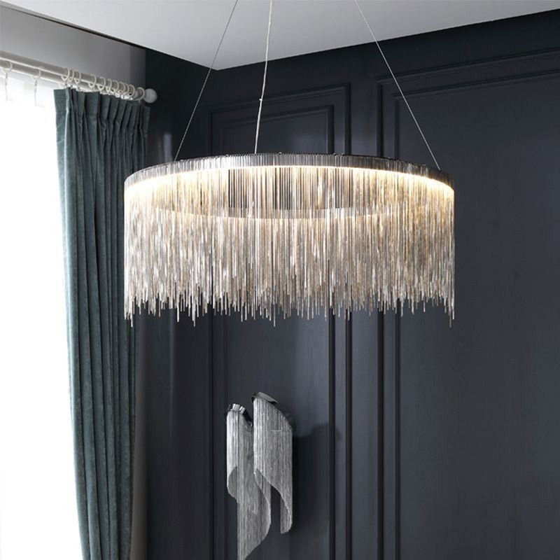 Lustre redondo com pingente de borla de luxo