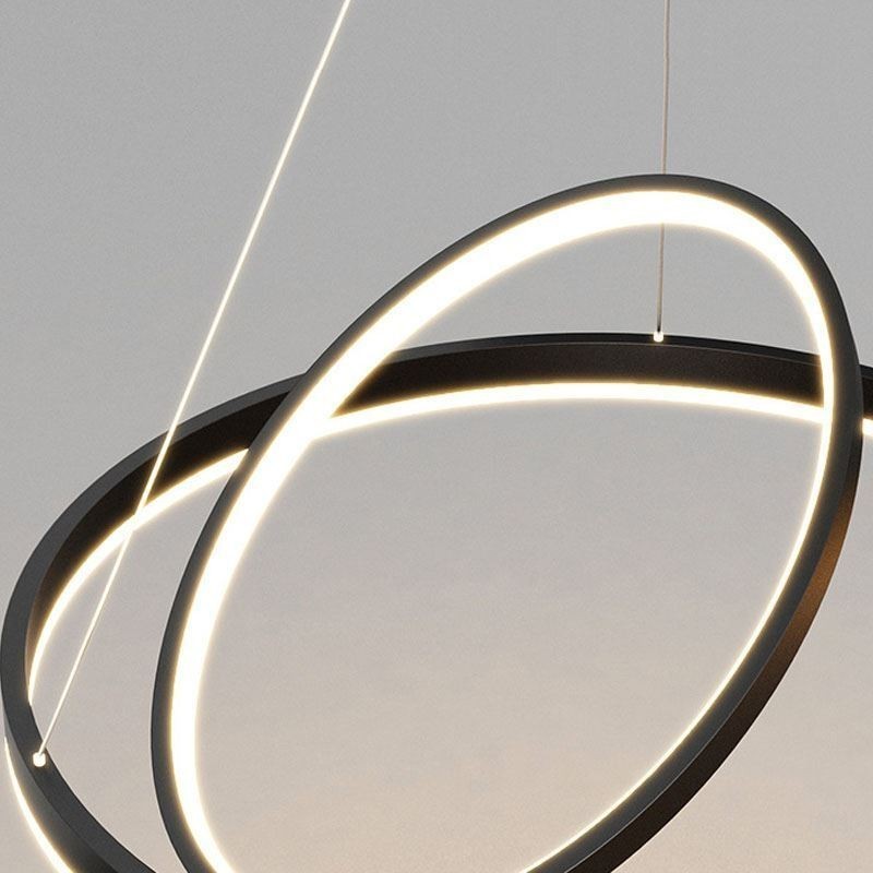 Luminária pendente moderna em forma de círculo com anéis em acrílico