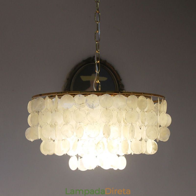 Luminária pendente de concha europeia