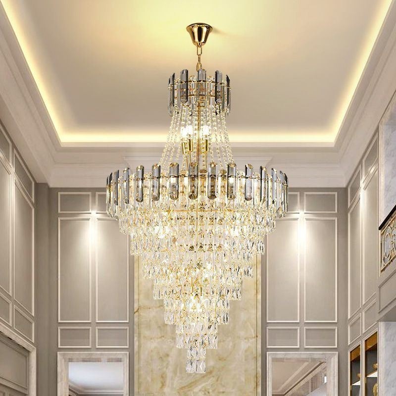 Moderno e elegante lustre pendente de cristal cônico