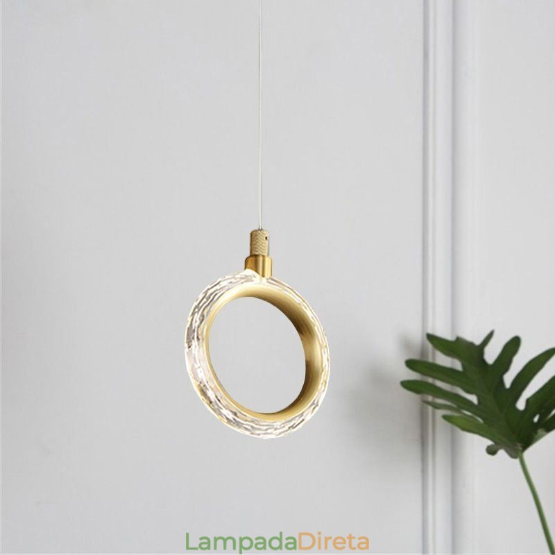Luminária pendente de acrílico com anel e holofote