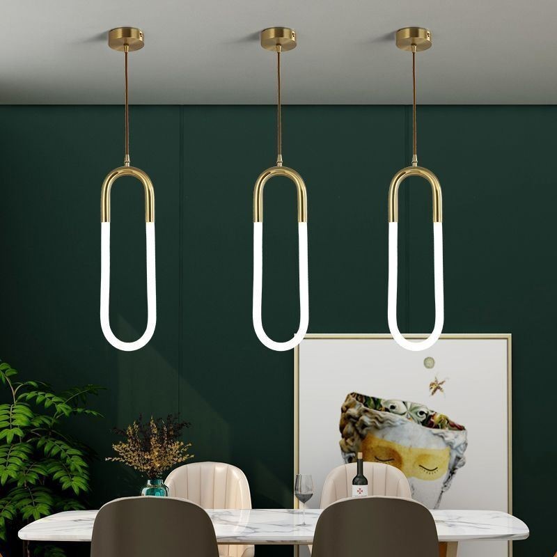 Luminária pendente simples e moderna de latão