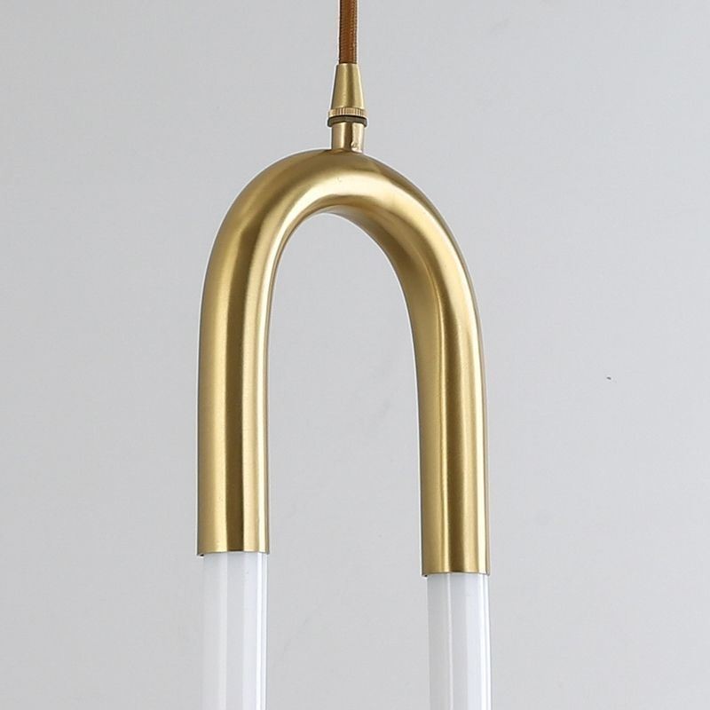 Luminária pendente simples e moderna de latão