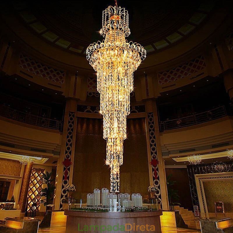 Lustre de cristal europeu com pingente longo