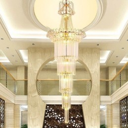 Elegante lustre longo de cristal pendente