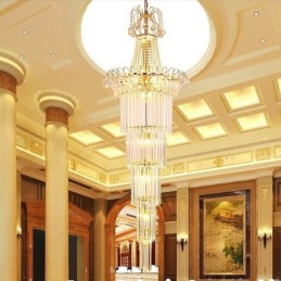 Elegante lustre longo de cristal pendente