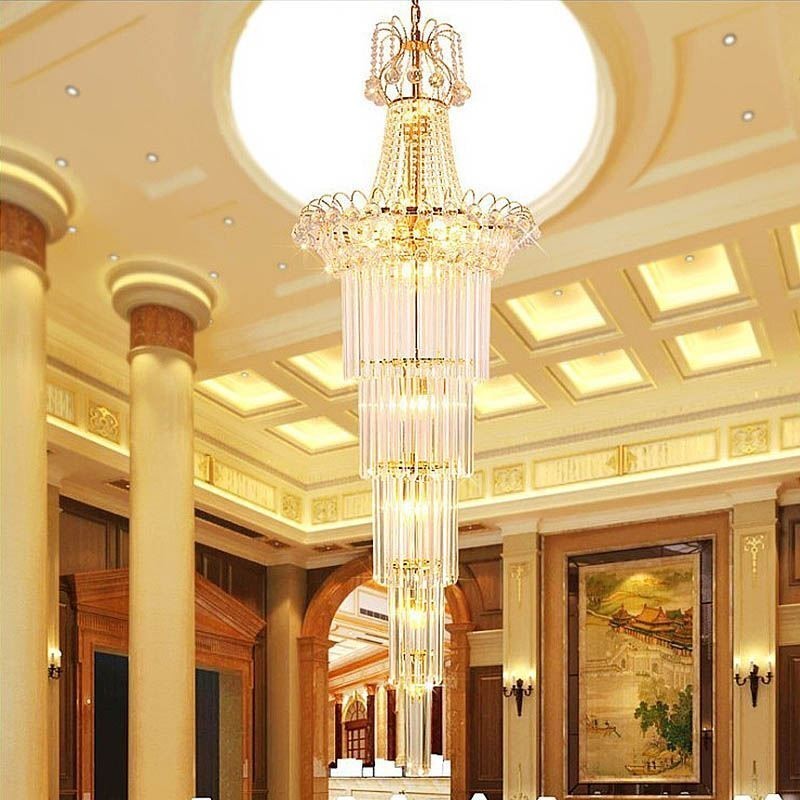 Elegante lustre longo de cristal pendente