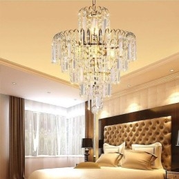 Lustre moderno e elegante de cristal com pingente cônico