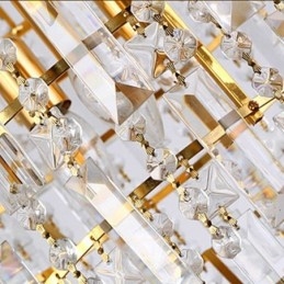 Lustre moderno e elegante de cristal com pingente cônico