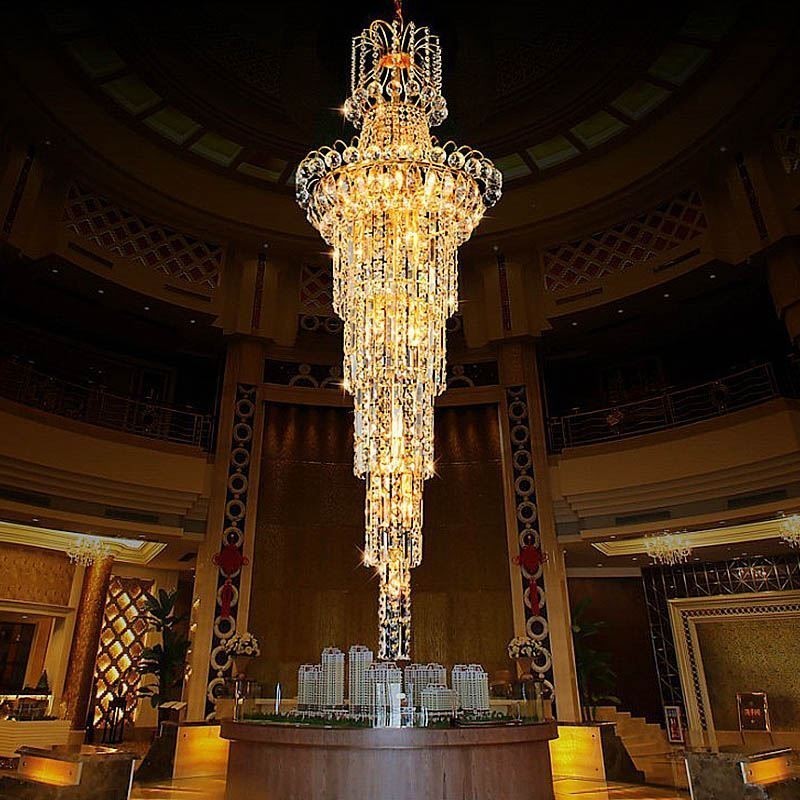 Lustre de cristal europeu com pingente longo