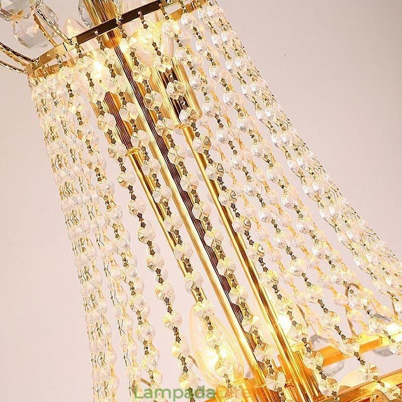 Elegante lustre longo de cristal pendente