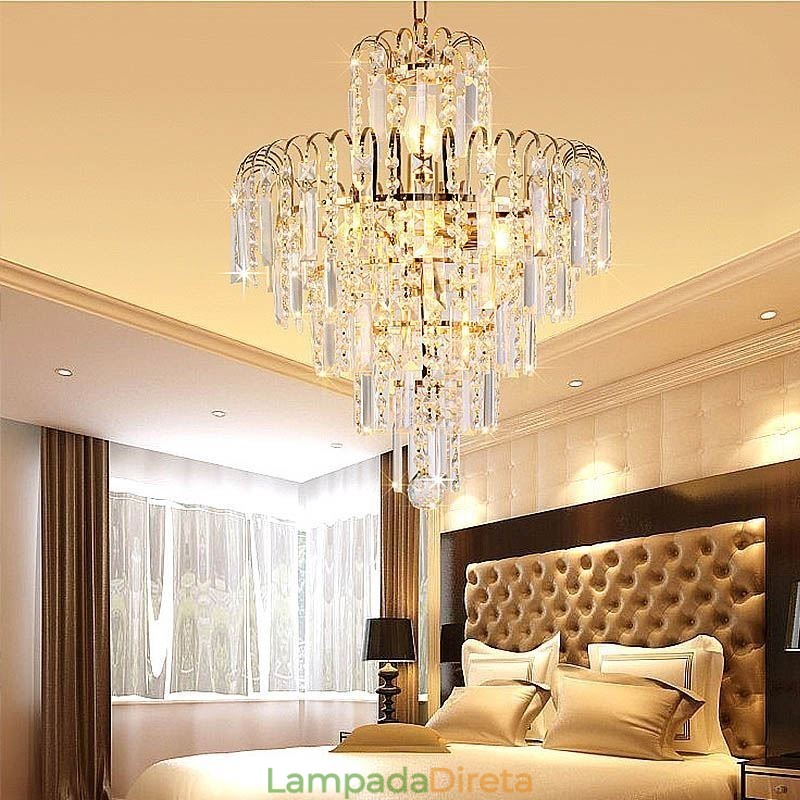 Lustre moderno e elegante de cristal com pingente cônico