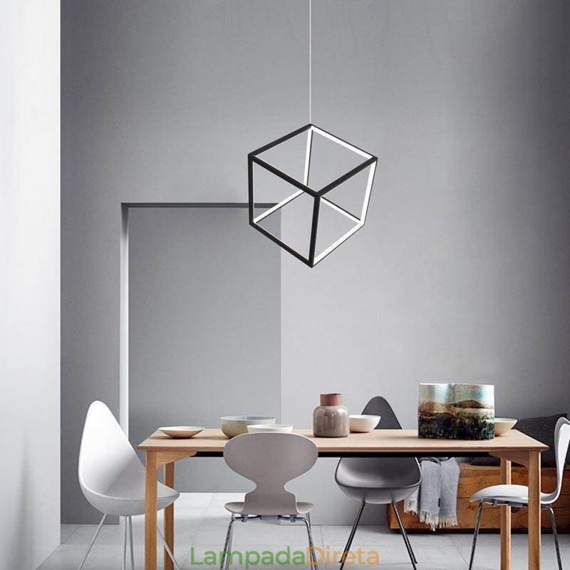 Luminária pendente preta iluminação cubo geométrico