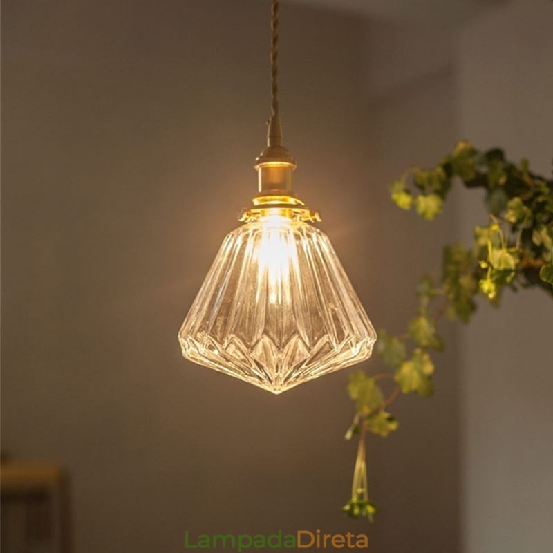 Luminária pendente de vidro com nervuras em diamante transparente