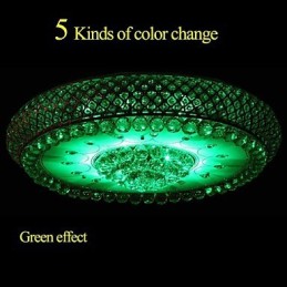 Luminária de teto redonda de cristal absorvente com cúpula de 80 cm de diâmetro e contém 15 lâmpadas