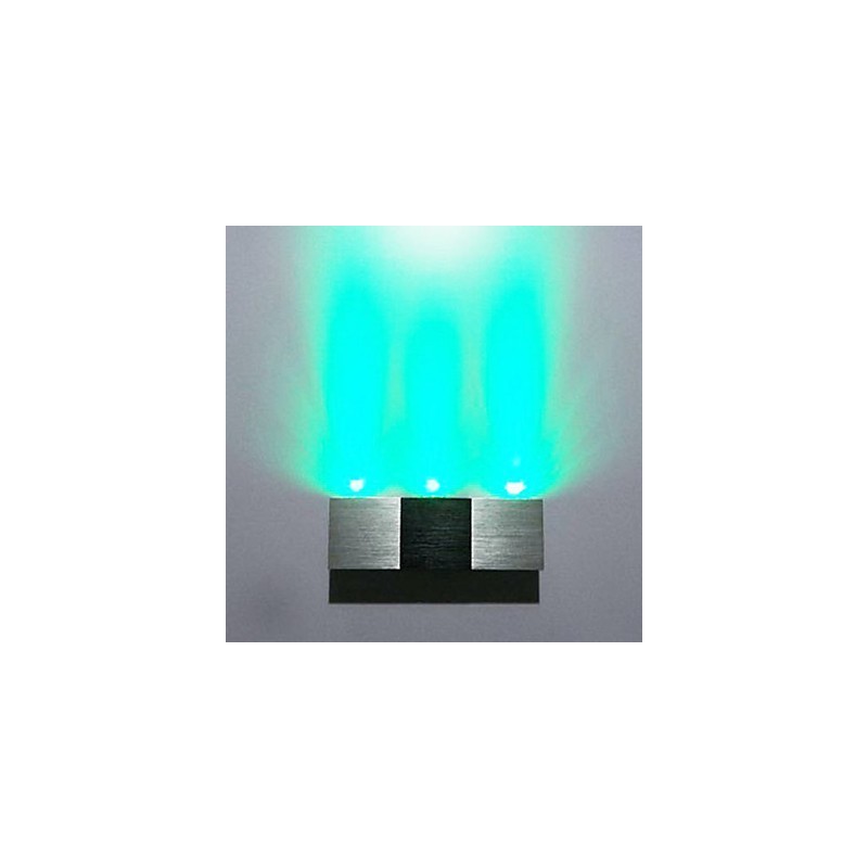 Luminária de parede moderna com corpo retangular de alumínio com luz difusora