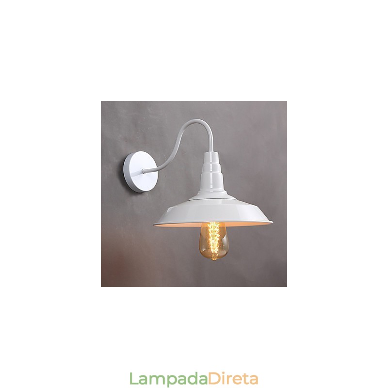 Restaurando os modos antigos é a velha lâmpada de rua, varanda, corredor, pote de ferro forjado, luminária de parede