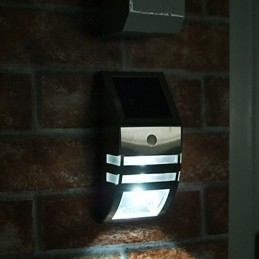 Luminária de parede solar branca com sensor de movimento PIR